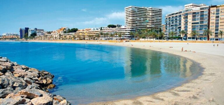 Playa de Aguadulce en Almería Las mejores Playas de España