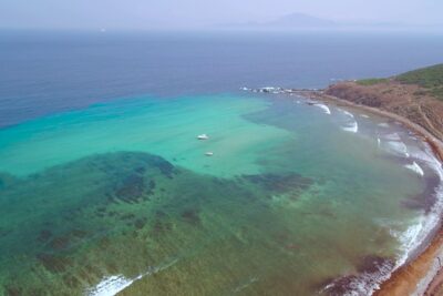 La playa Cala Arenas se encuentra en el municipio de Algeciras