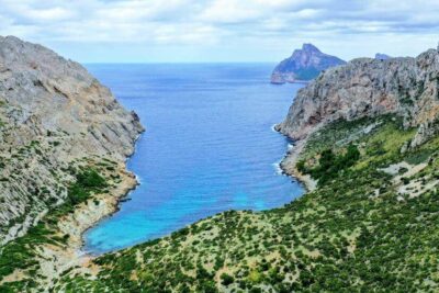 La playa Cala Boquer se encuentra en el municipio de Pollença