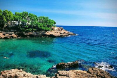 La playa Cala Calafató se encuentra en el municipio de L'Ametlla de Mar