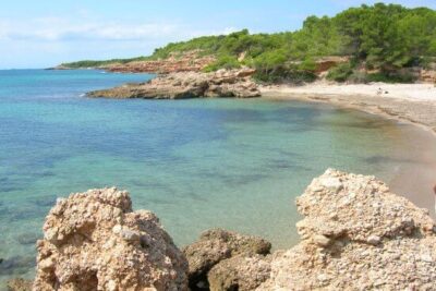 La playa Cala de l'Estany Podrit se encuentra en el municipio de L'Ametlla de Mar