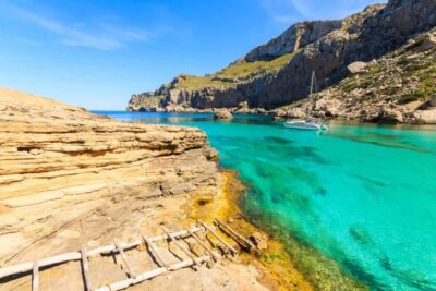 La playa Cala Figuera se encuentra en el municipio de Pollença