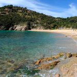 La playa Cala Giverola se encuentra en el municipio de Tossa de Mar