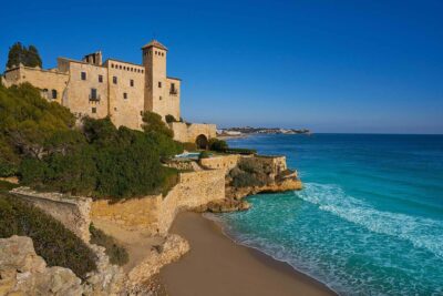 La playa Cala Jovera se encuentra en el municipio de Tarragona