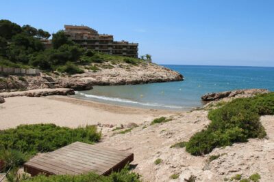 La playa Cala Vinya se encuentra en el municipio de Salou