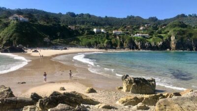 La playa Amió / Pechón se encuentra en el municipio de Val de San Vicente