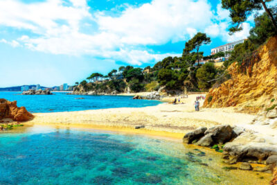 La playa Belladona se encuentra en el municipio de Calonge