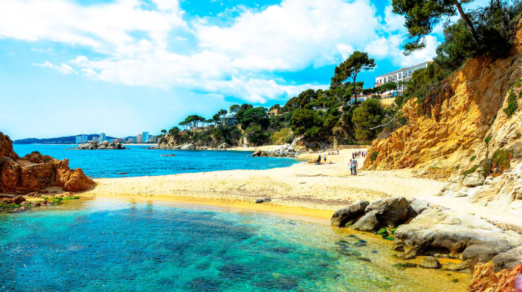 La playa Belladona se encuentra en el municipio de Calonge