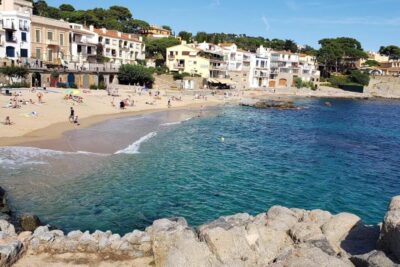 La playa Canadell / Els Canyissos se encuentra en el municipio de Palafrugell