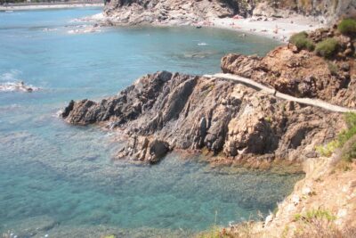 La playa Claper se encuentra en el municipio de Portbou