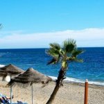 La playa Cortijo Blanco se encuentra en el municipio de Marbella