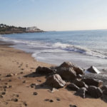 La playa Cubelles / Platja Llarga se encuentra en el municipio de Cubelles