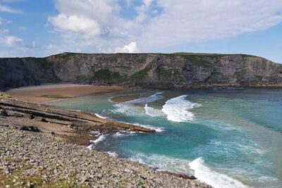 La playa Cuberris / Playa de Ajo se encuentra en el municipio de Bareyo