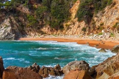 La playa Playa de la Corcollada se encuentra en el municipio de Santa Cristina d'Aro