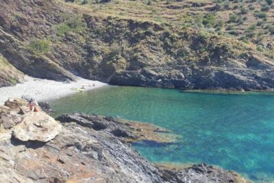 La playa Del Pi se encuentra en el municipio de Portbou