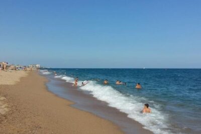 La playa Playa del Pins / Pineda de Mar se encuentra en el municipio de Pineda de Mar