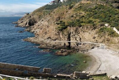 La playa El Desnarigado / Playa de la Torrecilla se encuentra en el municipio de Ceuta