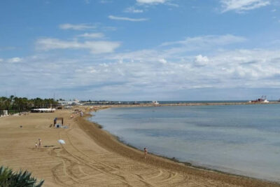 La playa El Garbi se encuentra en el municipio de Sant Carles de la Ràpita