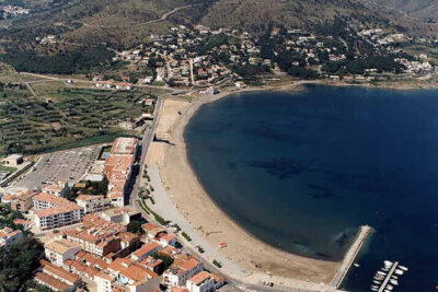 La playa El Pas se encuentra en el municipio de El Port de la Selva