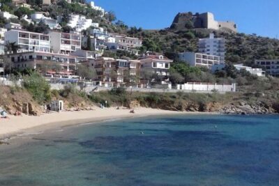 La playa Els Palangrers / Segon Moll se encuentra en el municipio de Roses