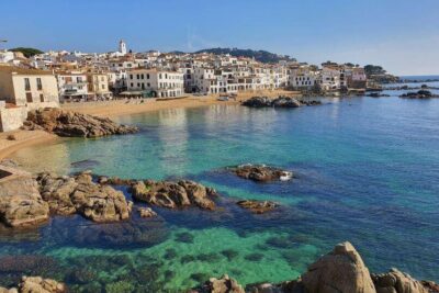 La playa En Calau se encuentra en el municipio de Palafrugell