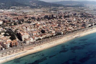 La playa L'Astillero se encuentra en el municipio de Vilassar de Mar