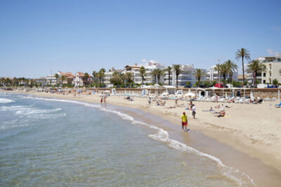 La playa L'Estanyol se encuentra en el municipio de Sitges