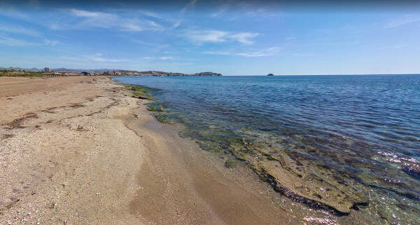 La playa La Entrevista se encuentra en el municipio de Pulpí, perteneciente a la provincia de Almería y a la comunidad autónoma de Andalucía