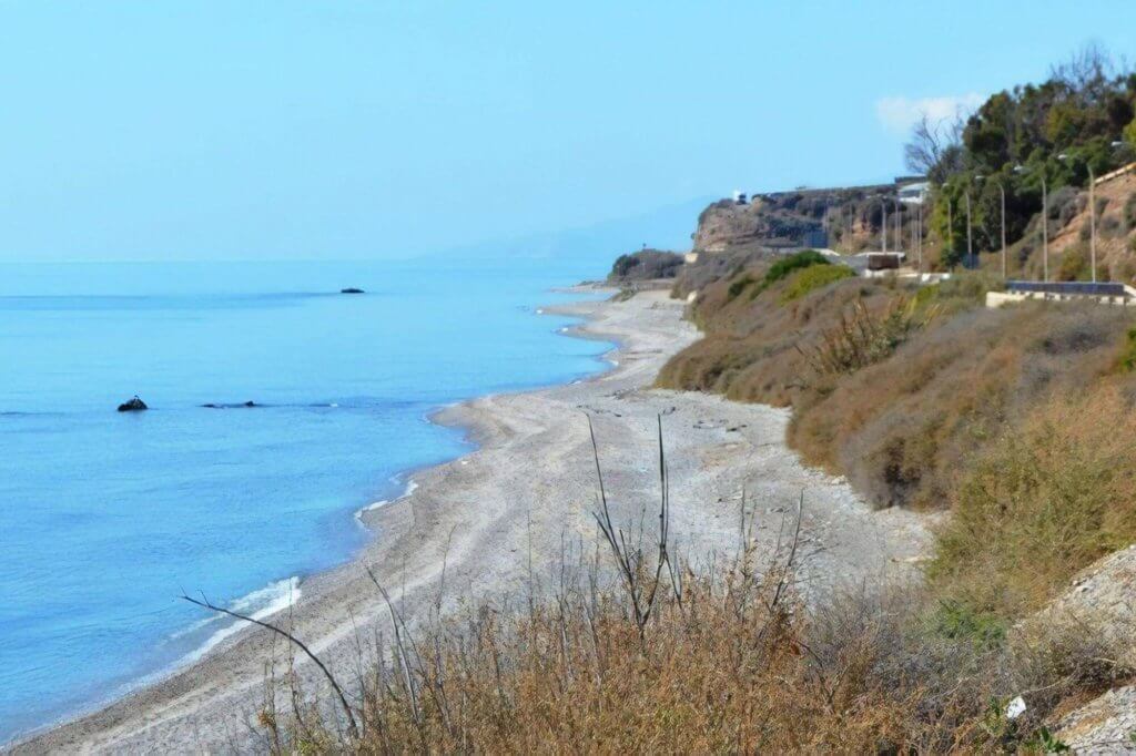 La playa La Gaviota / Fuente Ahijado se encuentra en el municipio de Adra