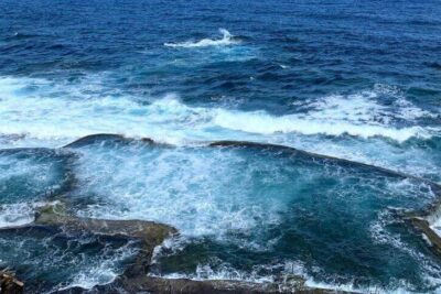 La playa La Maceta se encuentra en el municipio de Frontera