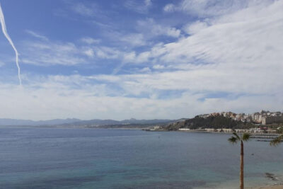 La playa La Ribera se encuentra en el municipio de Ceuta