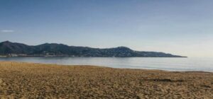 La playa La Robina / La Rubina / Playa Salvaje se encuentra en el municipio de Castelló d'Empúries