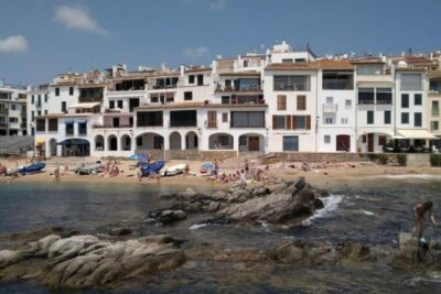 La playa Malaspina / Port de la Malaespina se encuentra en el municipio de Palafrugell