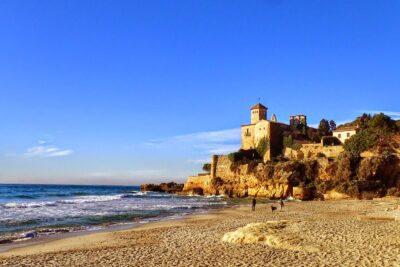 La playa Platja de l'Àliga se encuentra en el municipio de El Perell