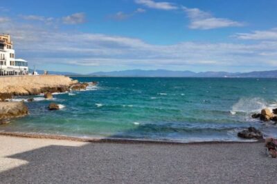 La playa Port d'en Perris se encuentra en el municipio de L'Escala