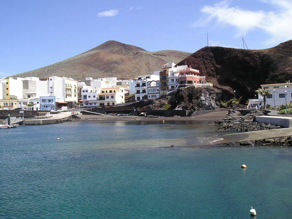 La playa Puerto Naos se encuentra en el municipio de El Pinar de El Hierro