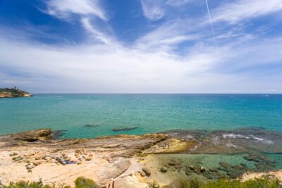 La playa Rocas Planas se encuentra en el municipio de Tarragona