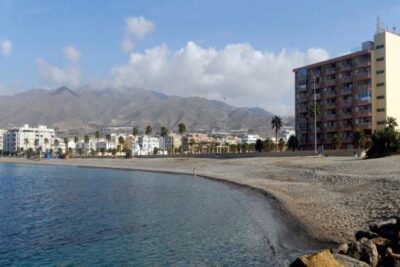 La playa San Nicolás se encuentra en el municipio de Adra