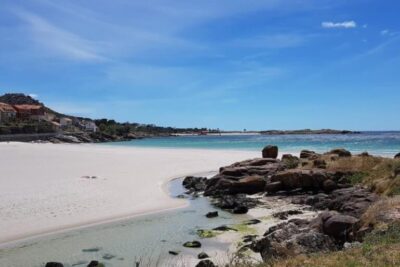 La playa San Pedro / Playa de O Pindo se encuentra en el municipio de Carnota