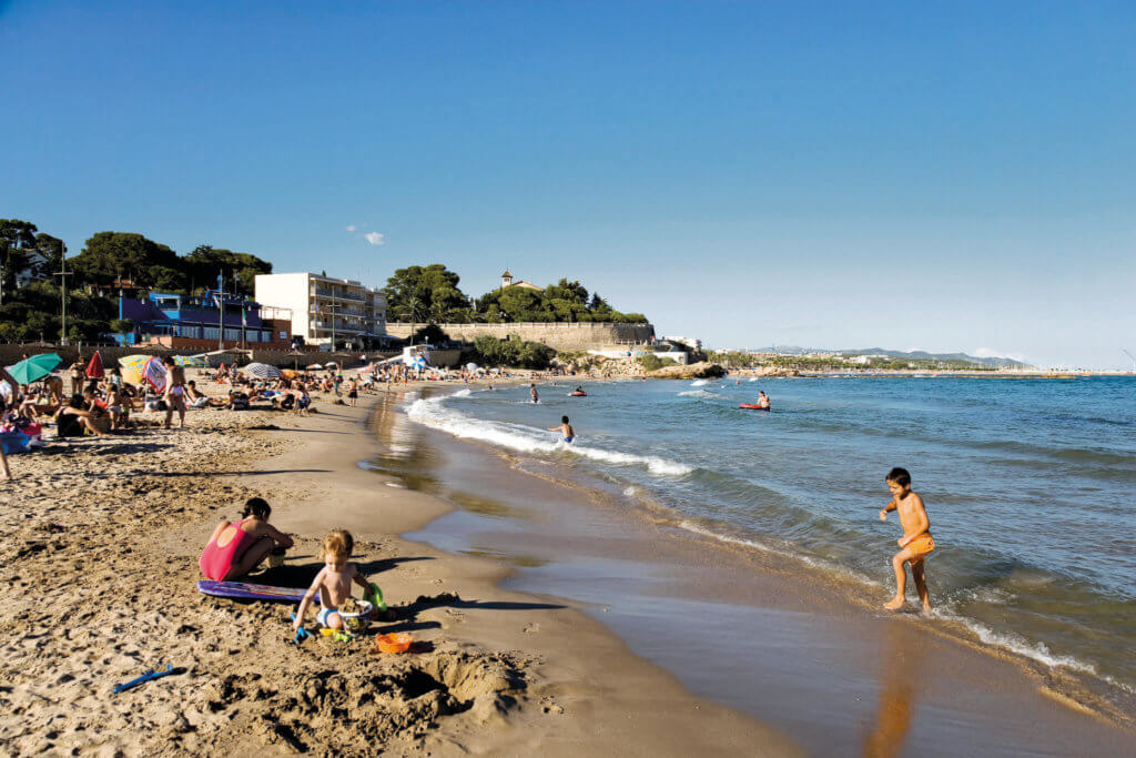 La playa Sant Gervasi se encuentra en el municipio de Vilanova i la Geltrú