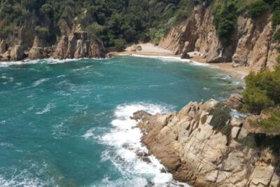 La playa Santa Cristina se encuentra en el municipio de Lloret de Mar