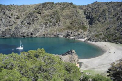 La playa Taballera se encuentra en el municipio de El Port de la Selva