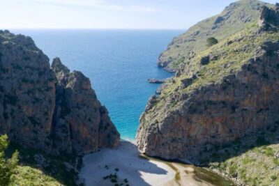 La playa Torrent de Pareis se encuentra en el municipio de Escorca