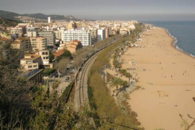 La playa Platja Gran se encuentra en el municipio de Calella