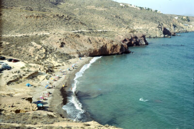 playa cueva de los lobos en mazarron