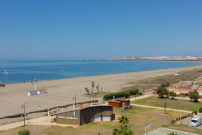 playa poniente almerimar