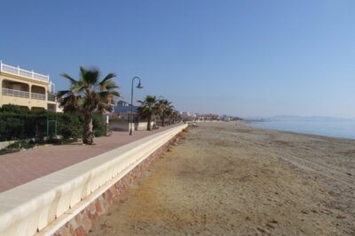 playa pozo del esparto en cuevas del almanzora almeria