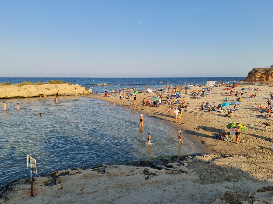 cala capitan en orihuela