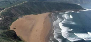 playa barinatxe o la salvaje en getxo