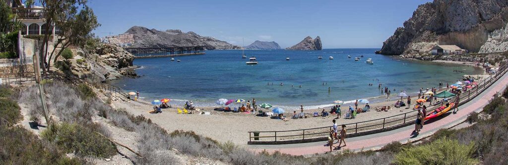 playa cocedores del hornillo en aguilas